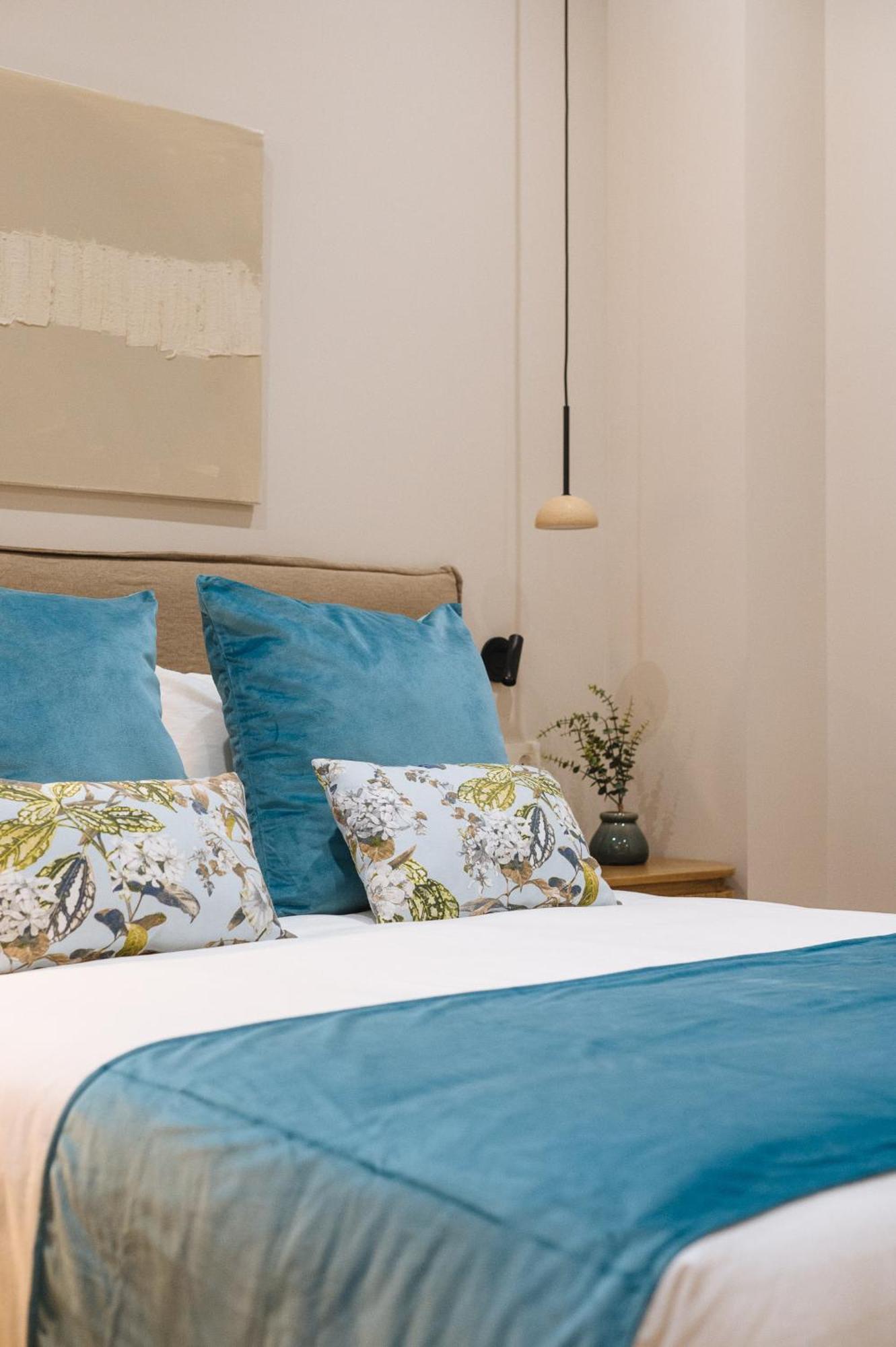 New Hostly Alameda Apartments Севиля Екстериор снимка