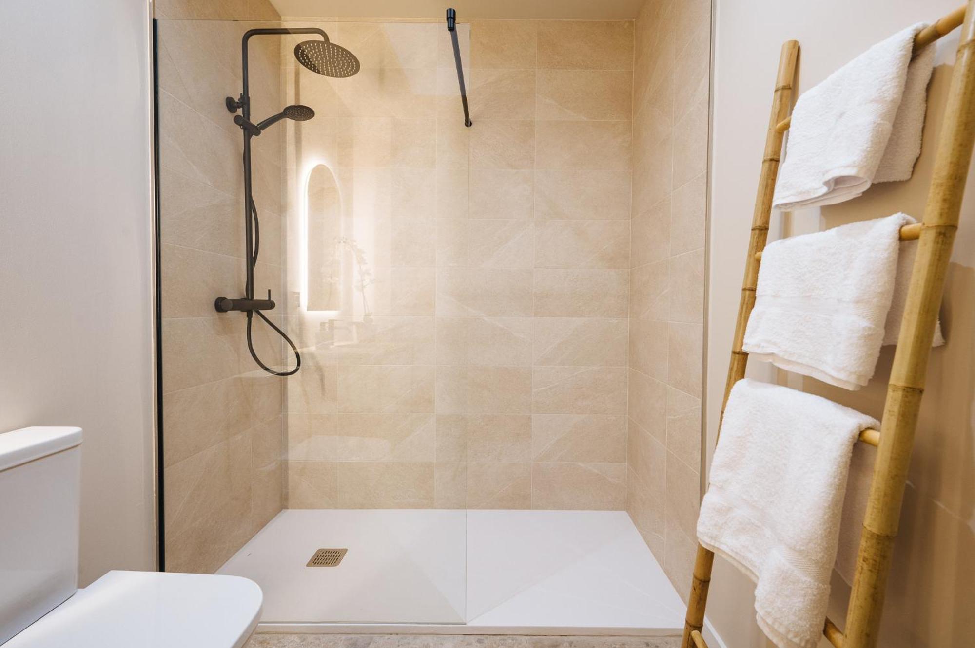 New Hostly Alameda Apartments Севиля Екстериор снимка