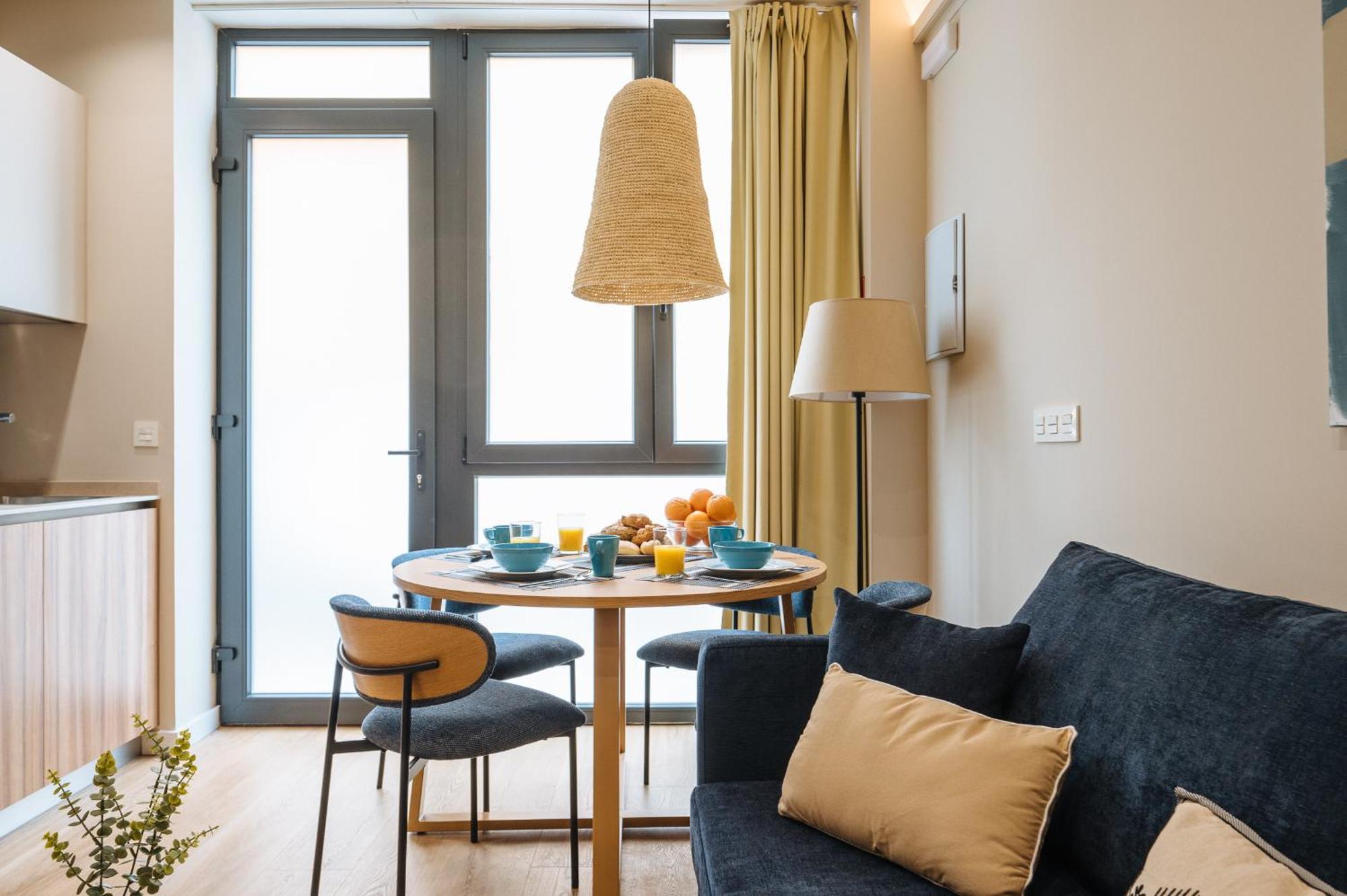 New Hostly Alameda Apartments Севиля Екстериор снимка
