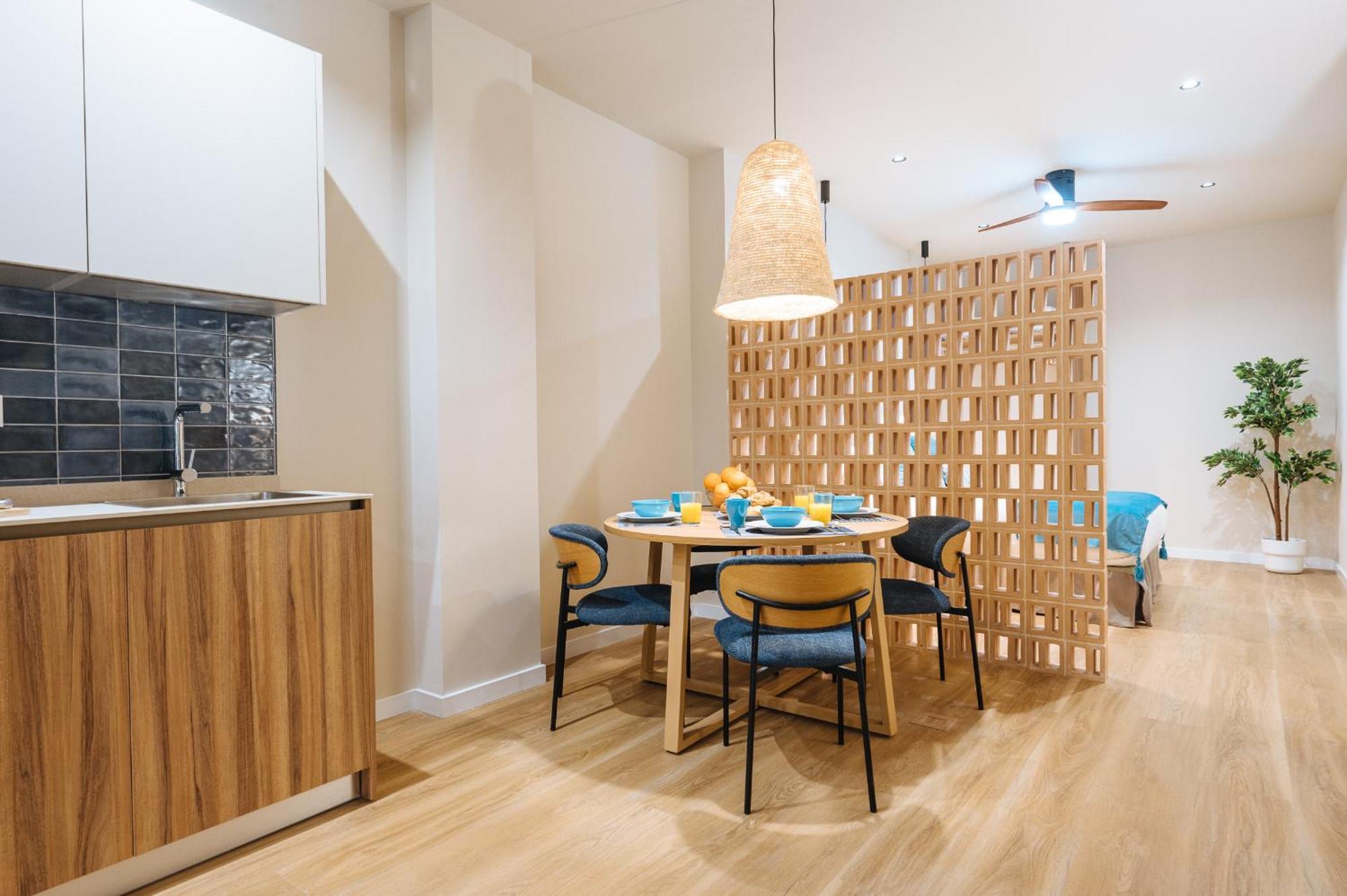 New Hostly Alameda Apartments Севиля Екстериор снимка