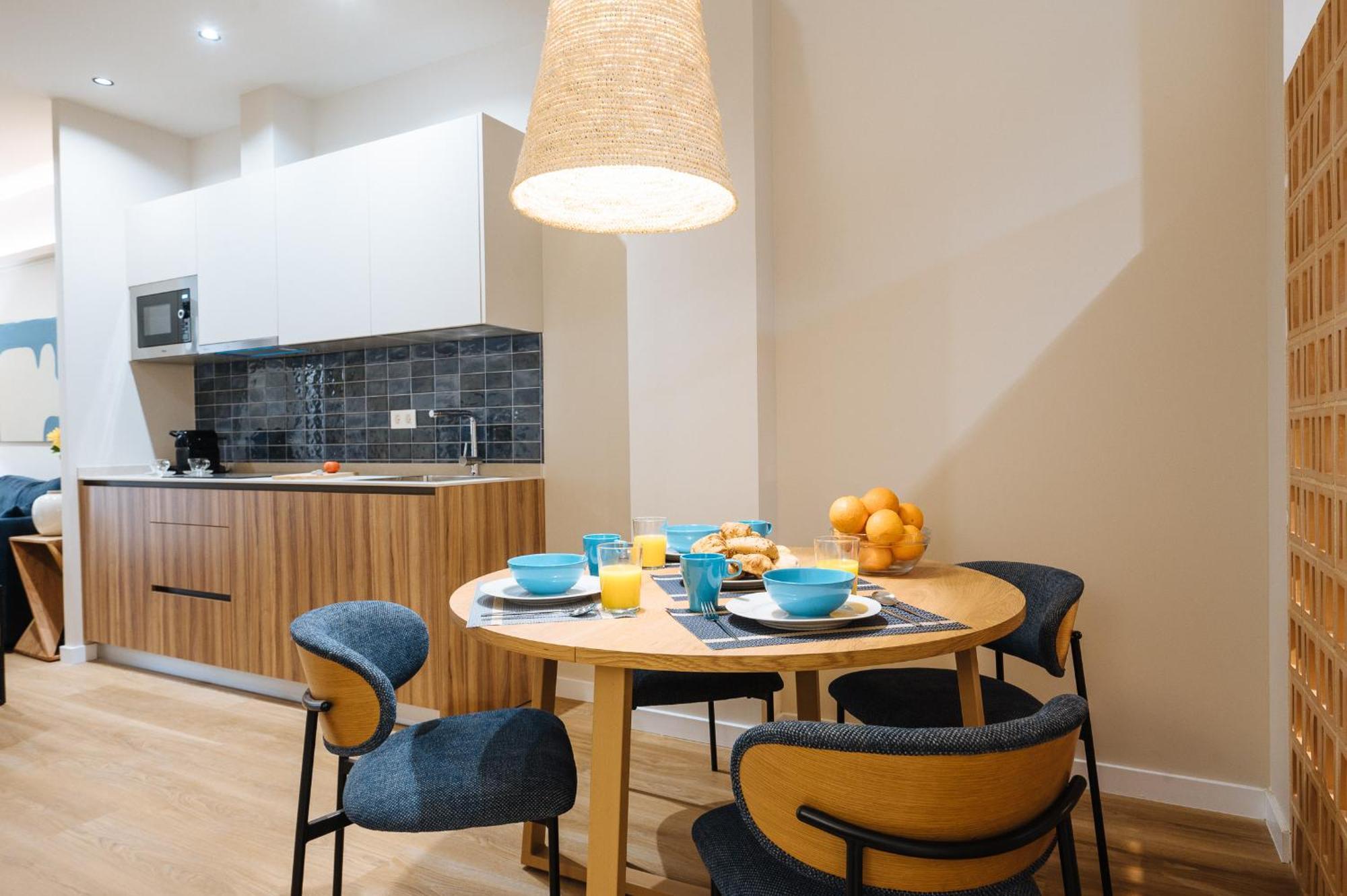New Hostly Alameda Apartments Севиля Екстериор снимка