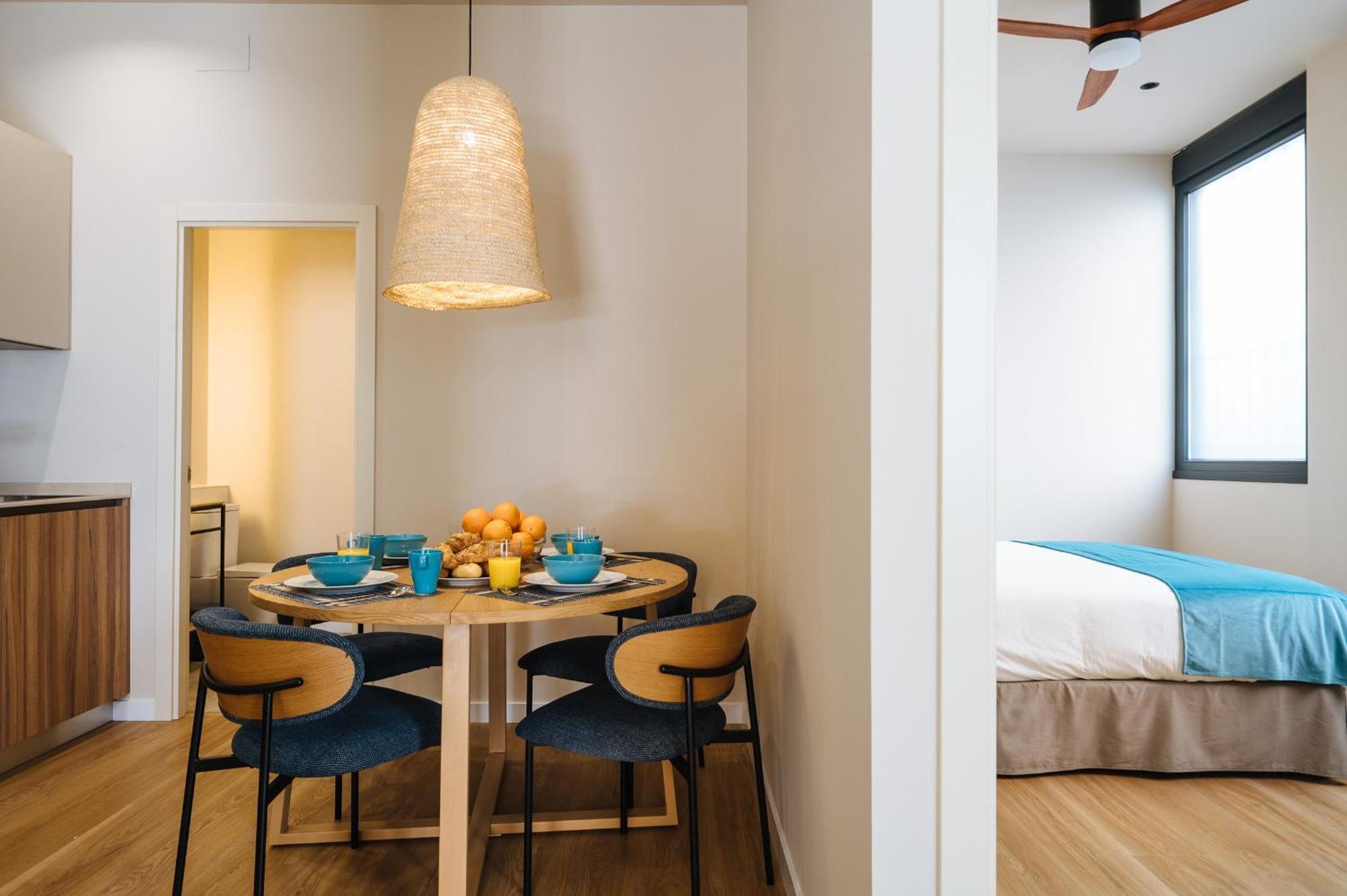 New Hostly Alameda Apartments Севиля Екстериор снимка